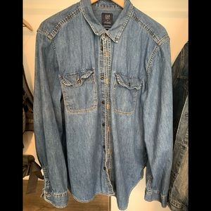 Gap men’s denim button down - XL